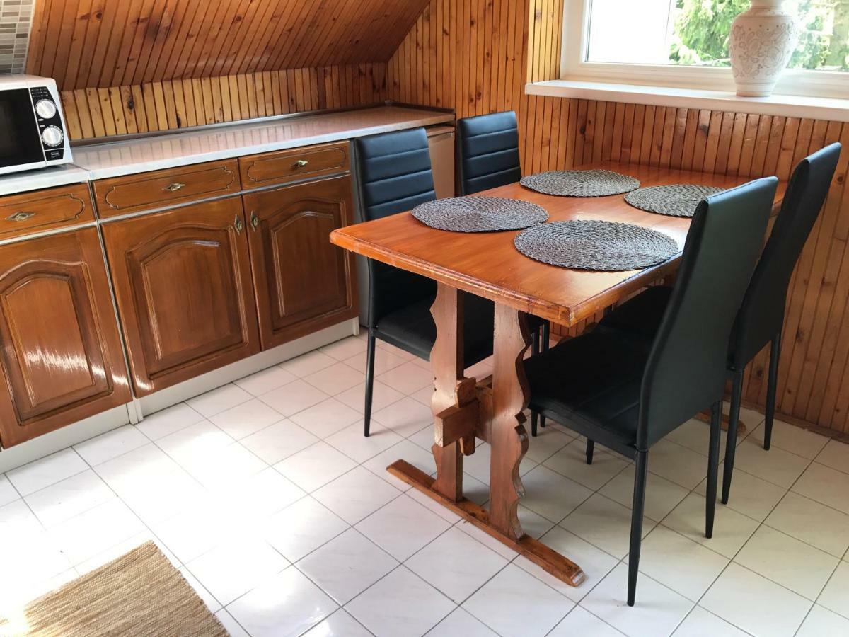 Rozsavoelgy Apartman Balatonlelle Luaran gambar