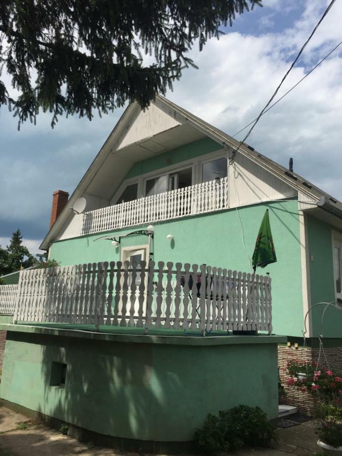 Rozsavoelgy Apartman Balatonlelle Luaran gambar